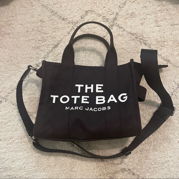 Marc Jacobs Handbags - Marc jacobs mini tote bag